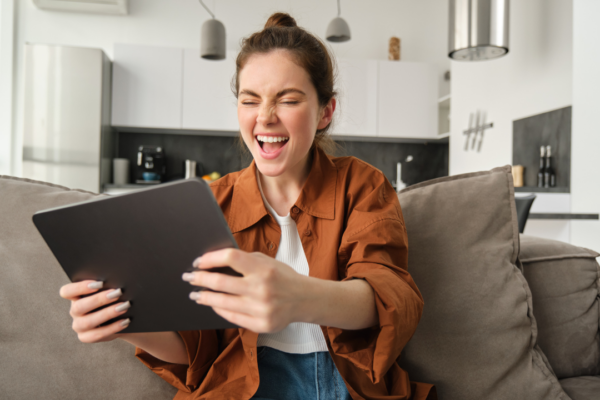 Conveniência digital muda a forma como o público acessa serviços de entretenimento